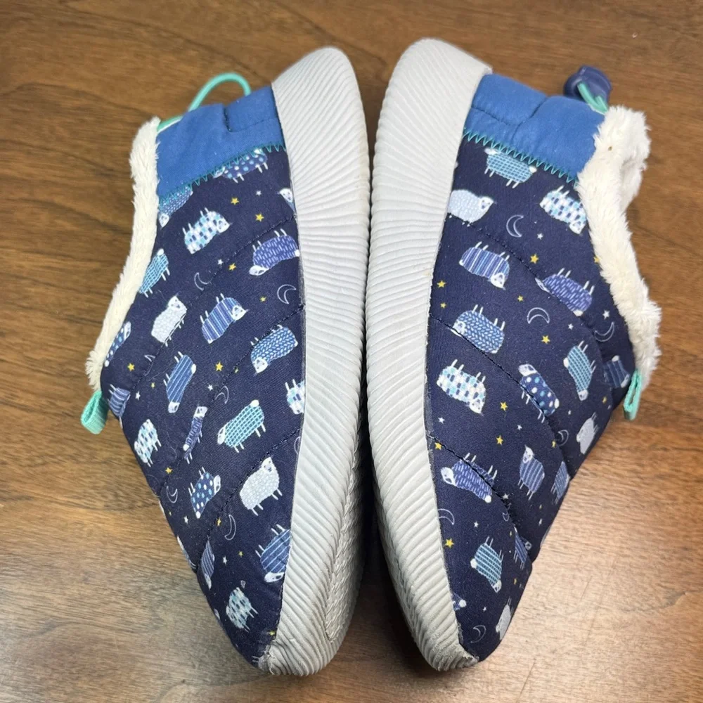 Lands End Sheep Kids Sherpa Lined Ultra Lightweight Puffer Slippers, est sz 4